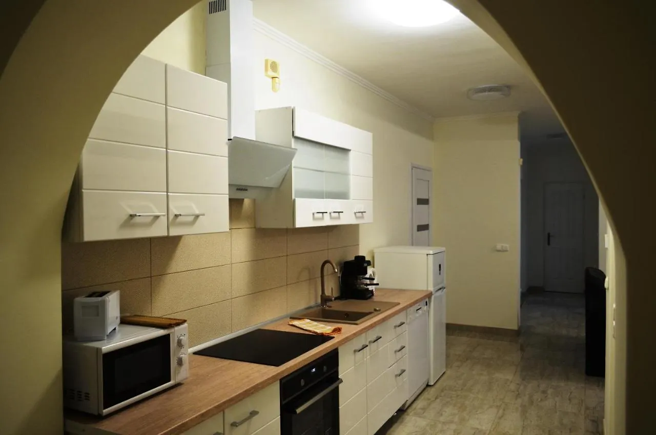 Henrietta - Violetta Apartman Hajduszoboszlo