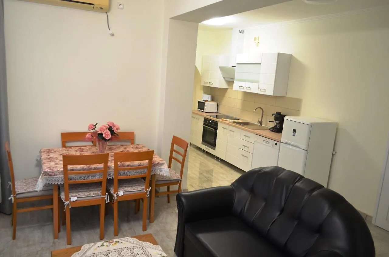 Henrietta - Violetta Apartman Hajduszoboszlo